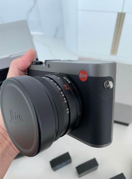 Leica Q type 116 Titanium Full Box 2