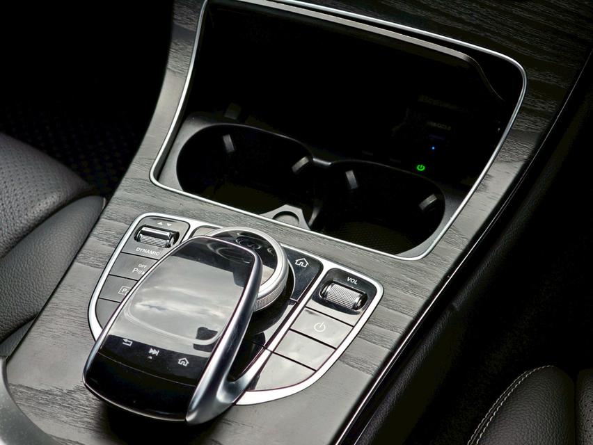 Mercedes Benz C300e AMG Sportปี 2020 ไมล์ 8x,xxx km 14
