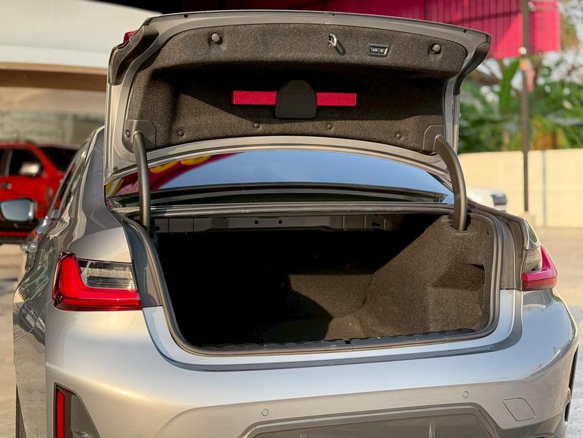 BMW 320Li Msport ปี25 รูปที่ 18