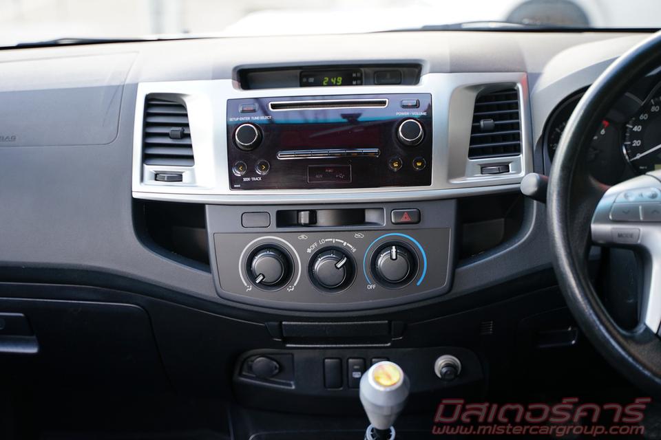 2015 TOYOTA VIGO SMART CAB 2.5 E PRERUNNER VNTURBO  10