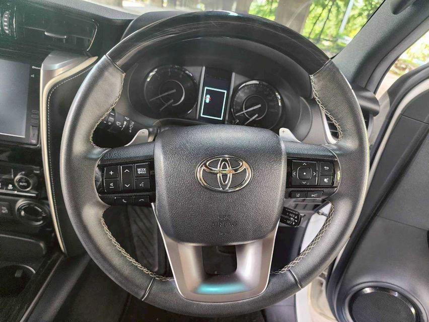 Toyota FORTUNER 2.8 Legender Black Top 4WD AT ปี 2023 12