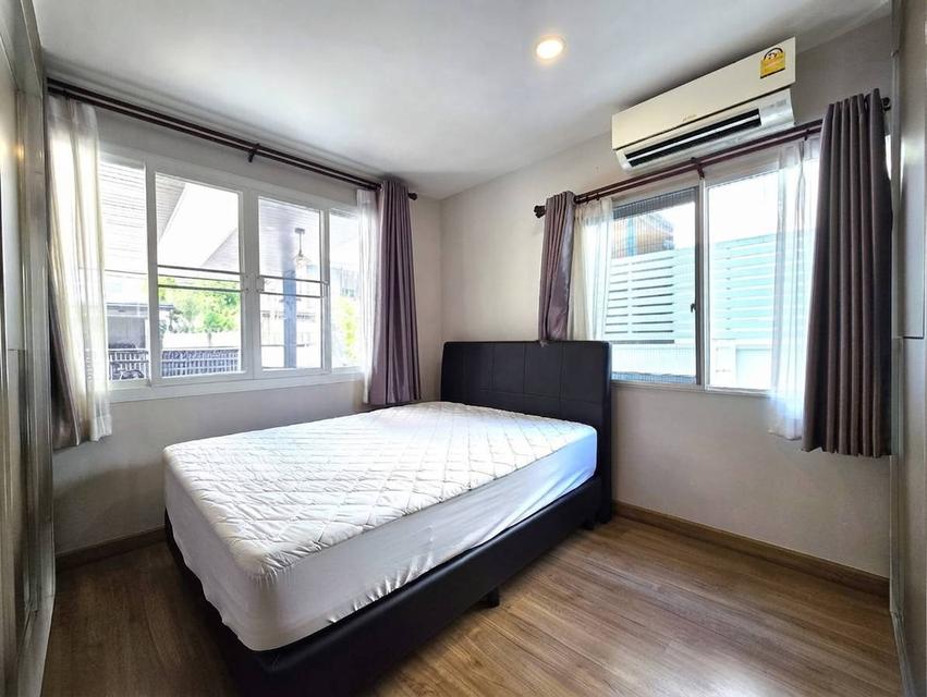 ขายบ้านเดี่ยว 2 ชั้น มบ.เดอะเซนโทร วัชรพล ตกแต่งด้วยวัสดุพรี่เมี่ยมทั้งหลัง ใกล้ทางด่วน รถไฟฟ้า พร้อมอยู่ 10