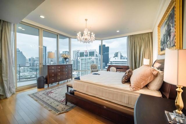 Private Residence in Prime Asoke. Expansive Penthouse 2