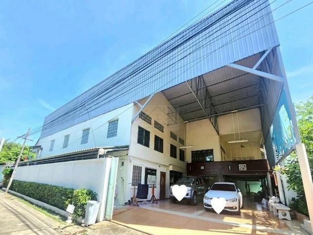 ให้เช่าโกดัง 200 ตรว. 1176 ตร.ม. นาคนิวาส ลาดพร้าว 71 ใกล้ Central Eastville, CDC เหมาะทำศูนย์กระจายสินค้า ออฟฟิศ สตูดิโ 1