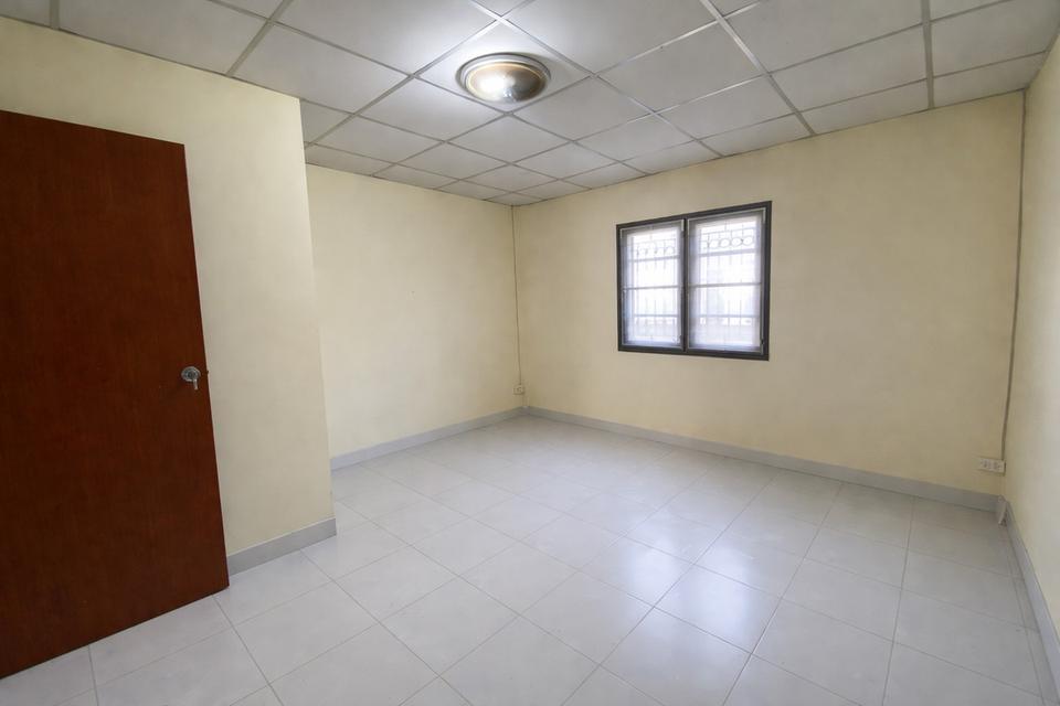 ขายทาวเฮาส์ 2 ชั้น บ้านพงษ์ศิริชัย 2 ทำเลดี เหมาะสำหรับอยู่อาศัย ใกล้ BTS สถานีหลักสอง 3