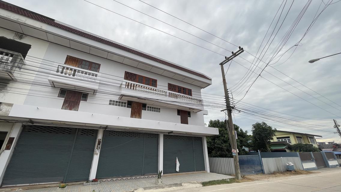 อาคารพานิช 3 คูหา ใกล้หาดพลา อ.บ้านฉาง จ.ระยอง 1