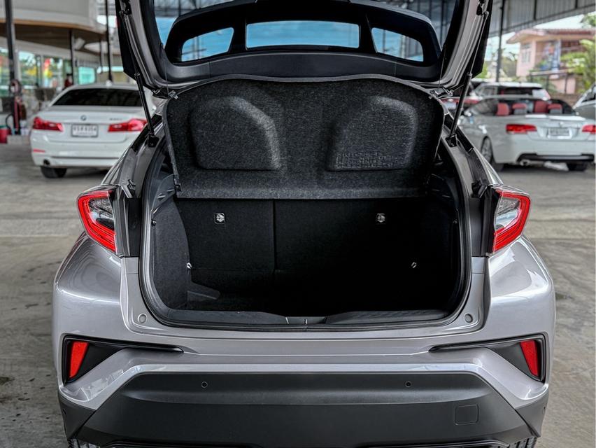 รหัสรถ WRT567 2018 TOYOTA CHR, 1.8 HV Mid 15