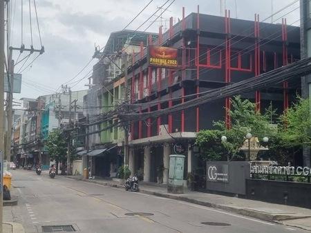 ขาย อาคารพาณิชย์ 3 คูหาติดกัน ทำเลทอง ซอย สุขุมวิท 22 เหมาะทำร้านอาหาร/คาเฟ่ /บาร์/ Office /Hostel 095-1642956 ZXC 6
