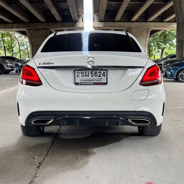 🚗 2022 Mercedes-Benz C300e AMG Dynamic AT รูปที่ 6