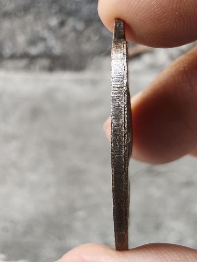 เหรียญพระอาจารย์ฝั้น อาจาโร รุ่น9 รูปที่ 3