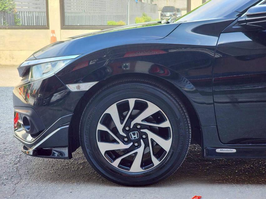 ขาย Honda Civic 1.8El ปี16 17