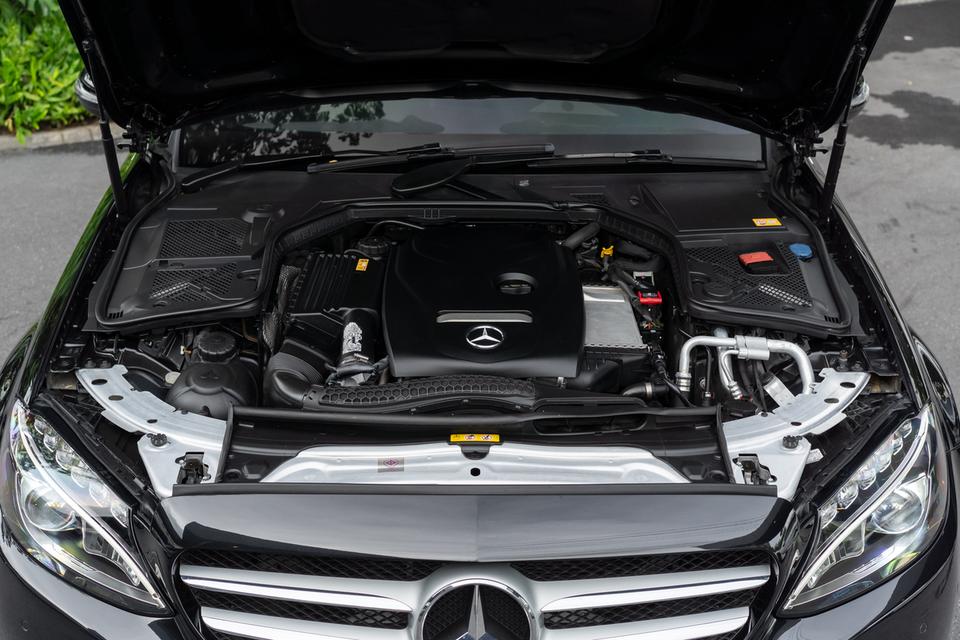 “Mercedes-Benz C200 Avantgarde” ปี 2015 รูปที่ 19
