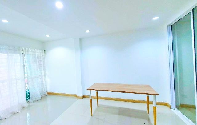 เมืองทองธานี 4นอน เซ็นทรัล แจ้งวัฒนะ 700ม. ให้เช่า ทาวน์โฮมหลังมุม 3.5 ชั้น 352 ตร.ม. MRTแจ้งวัฒนะปากเกร็ด 28 800 ม. 4