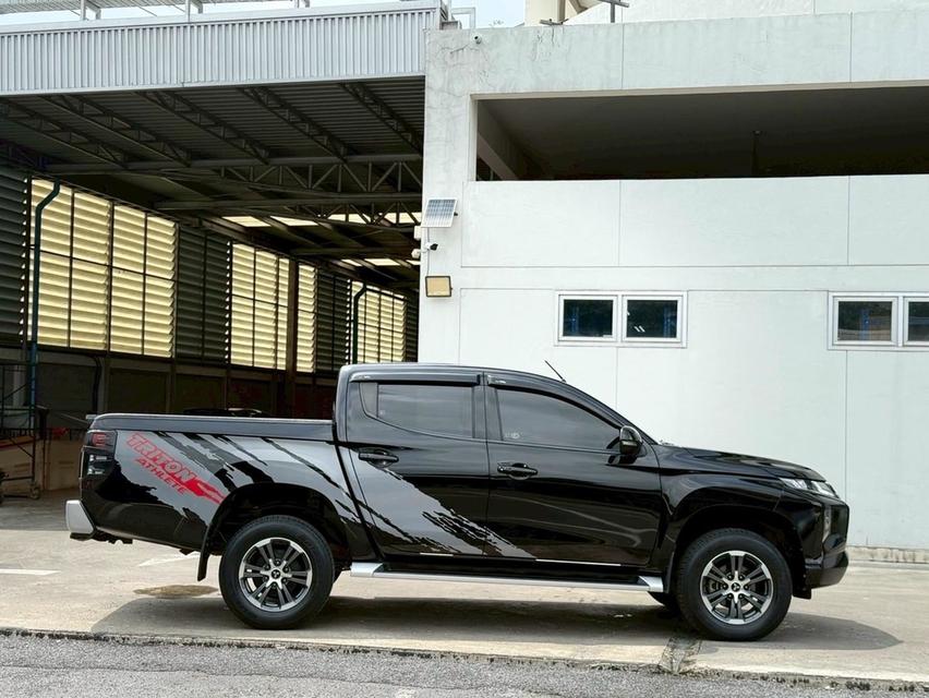MITSUBISHI TRITON 2.4GT PLUS BOUBLE CAB 2021 สีดำ เกียร์ธรรมดา ดีเซล มือเดียวป้ายแดง 3