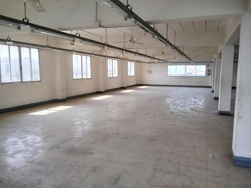 ขายอาคารสำนักงาน 6 ชั้น พร้อมโรงงาน คลังสินค้า พื้นที่ 200 ตร.วา ซอยลาดพร้าว 80 แยก 26 เขตวังทองหลาง 10