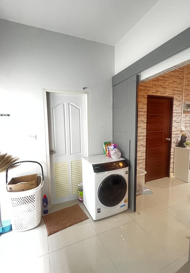 ขายบ้านทาวน์เฮาส์ 2 ชั้น สไตล์โมเดิร์น 12