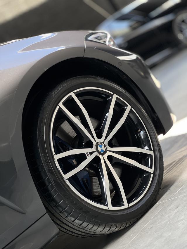 BMW 330e M Sport 12