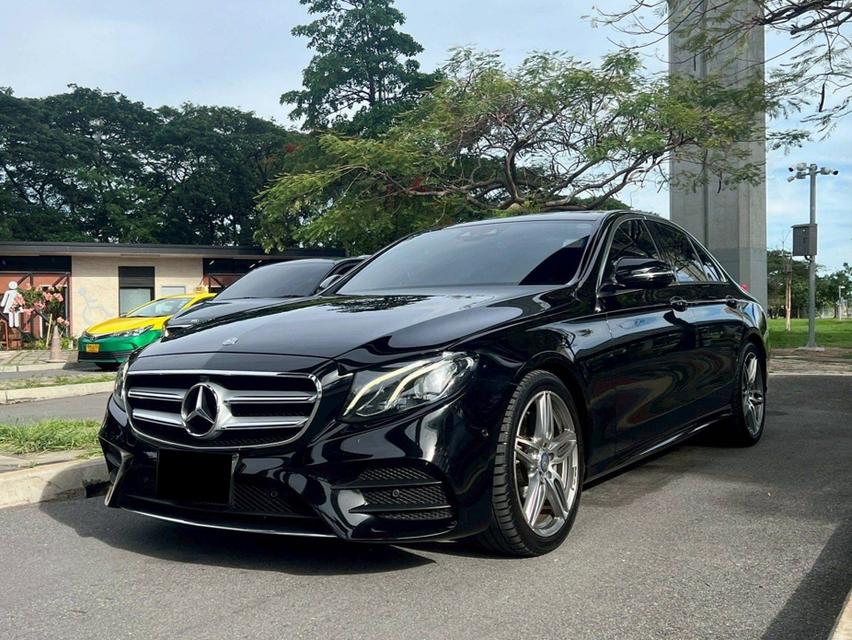 รถเข้าใหม่! MERCEDES-BENZ E220d AMG Dynamic ปี 2016 (จดทะเบียน 2017) สีดำ