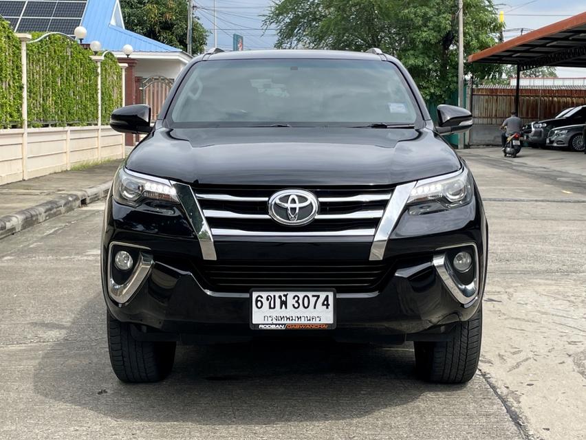 Toyota Fortuner 2.8V 4wd ปี18