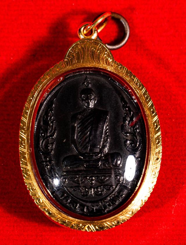 หลวงปู่โต๊ะ เหรียญรุ่นเยือนอินเดีย ปี 2519 บล็อกมอขีด เนื้อทองแดงรมดำ