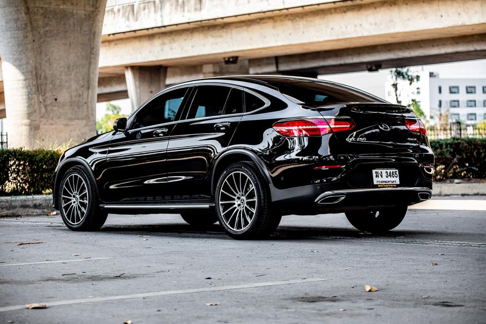 Benz GLC250 4MATIC Coupe AMG Dynamic 4WD SUV ปี 2019 สีดำ มือเดียวป้ายแดง 8