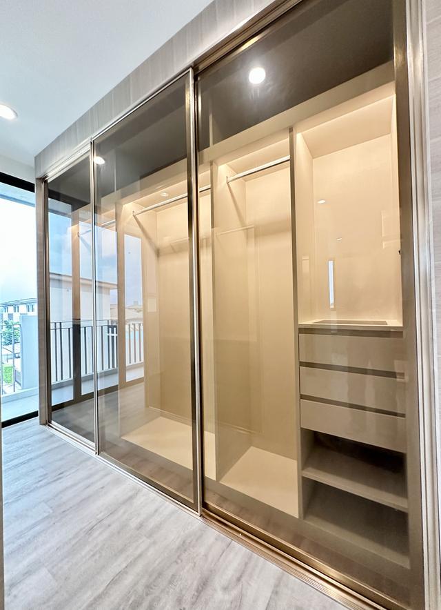 บ้านเดี่ยวหรู 3 ชั้น ใหม่เอี่ยม 17