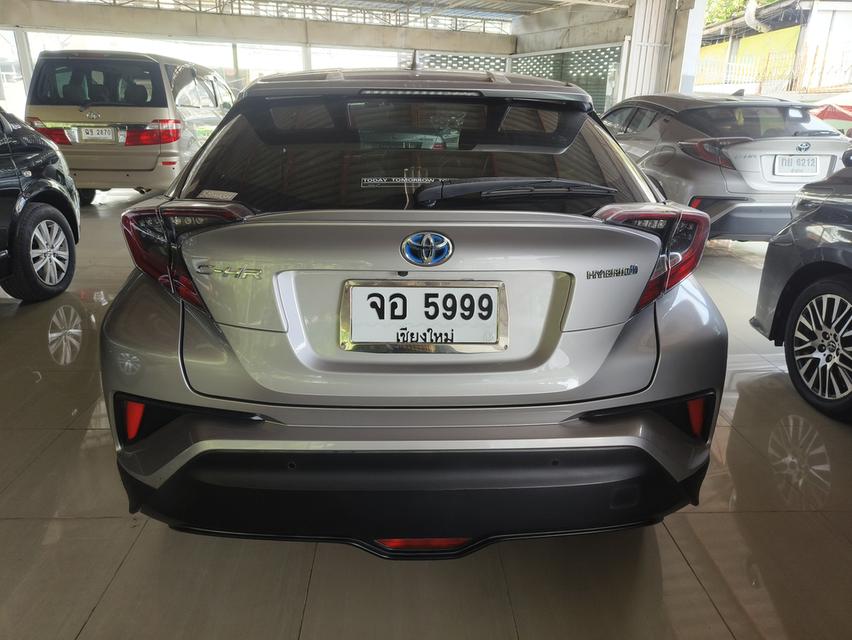 Toyota CHR 1.8 ไฮบริด HV-Hi ปี 2019 รุ่นท๊อป รถคุณหมอใช้เองเข้าศูนย์ตลอด ตรวจสอบประวัติได้ รูปที่ 4