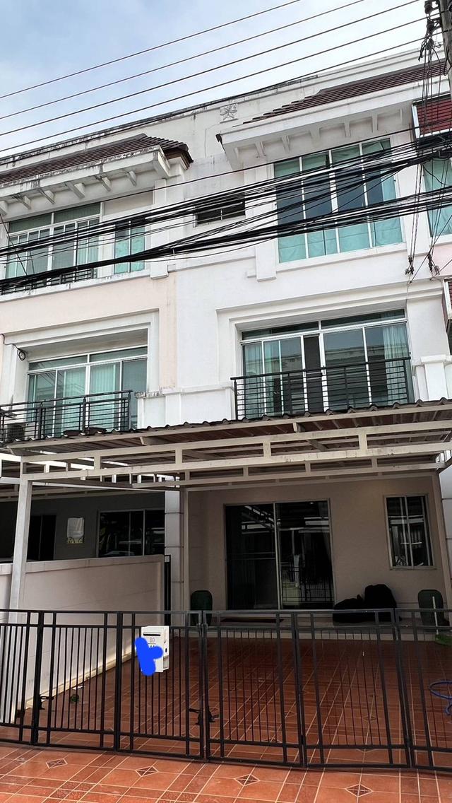 B1016 ให้เช่าทาวน์โฮม โครงการบ้านกลางเมือง พระราม9-วงแหวน ถนนกรุงเทพกรีฑา 1