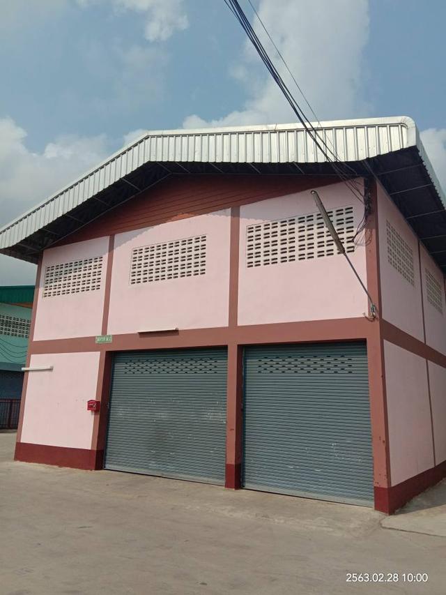 ให้เช่าโกดัง​ โรงงาน + พร้อมออฟฟิศ ลาดหลุมแก้ว ปทุมธานี ขนาด 250 ตร.ม. พื้นที่สีม่วง ทำเลสะดวก ร่มรื่นไม่แออัด 1