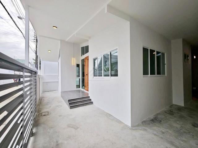 ขายบ้านเดี่ยวชั้นเดียว 51 ตรว. 3 ห้องนอน รีโนเวทใหม่ ย่านโชคชัย 4 ซอย 55 ลาดพร้าว