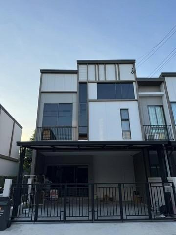 รูป POR3518 ขายบ้าน 2 ชั้นครึ่ง หมู่บ้าน วี คอมพาวด์ บางนา-ศรีนครินท 4