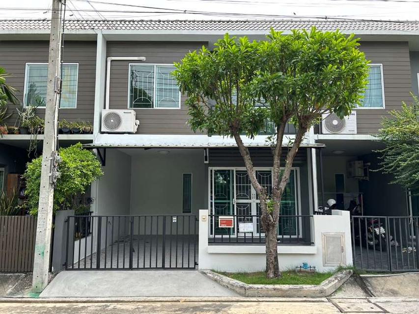 ทาวน์โฮม 2 ชั้น รีโนเวทใหม่ สวยมาก พร้อมอยู่ หน้าบ้านติดสวนส่วนกลาง อารียา เดอะคัลเลอร์ส เฟส 3 วงแหวน-รามอินทรา 1