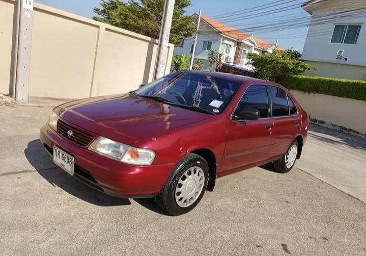 Nissan Sunny B14 สีแดง