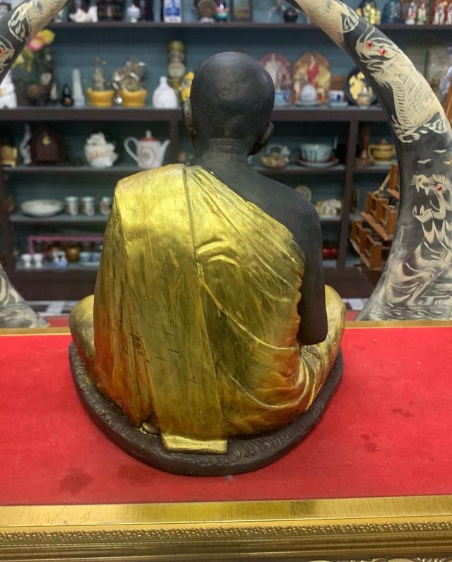 หลวงปู่ทิม เนื้อปูน 4
