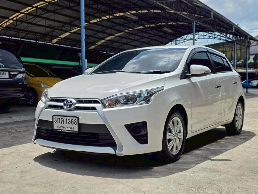 Toyota yaris 1.2G AT ปี 2015-รถมือเดียว ไมล์น้อย