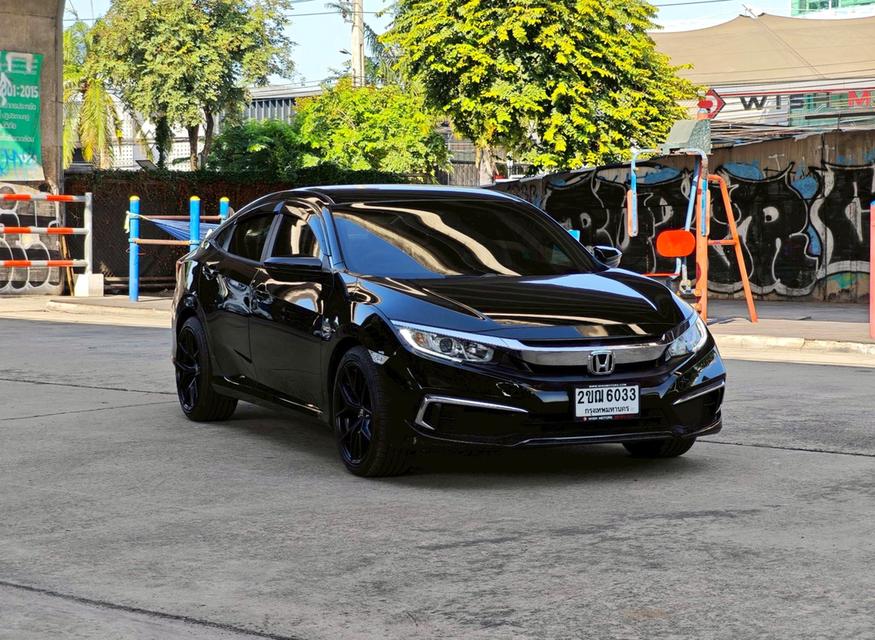 Honda Civic FC 1.8 E  รถออกปลายปี 2019 จดทะเบียนปี 2021