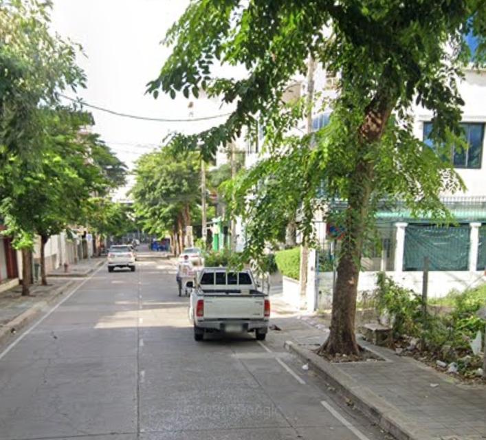 ขายที่ดิน 108 ตรว. วิภาวดี 2 ดินแดงใกล้มหาลัยหอการค้าไทย เหมาะสร้างบ้าน ออฟฟิศ หรืออพาร์ทเม้นท์ 1