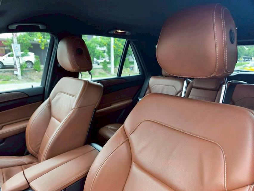 รหัสรถ KPV3833 2018 BENZ GLE-500e  สีดำ 13