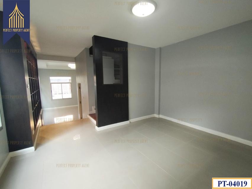 ขาย ทาวน์โฮม 3 ชั้น หลังมุม เดอะ บัลโคนี่ โฮม รีโนเวทใหม่ ประเวศ กรุงเทพฯ 8