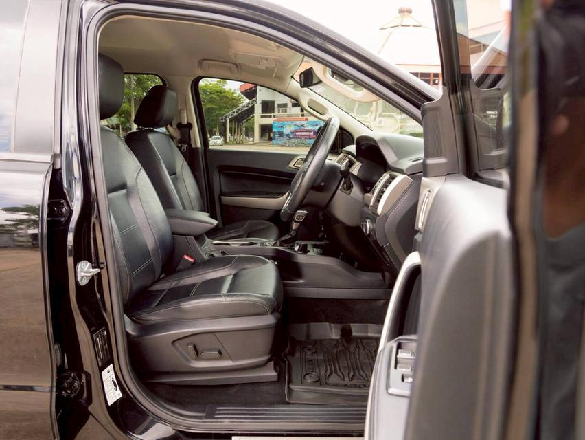 ขาย Ford Everest 2.0 Titanium ปี20 14
