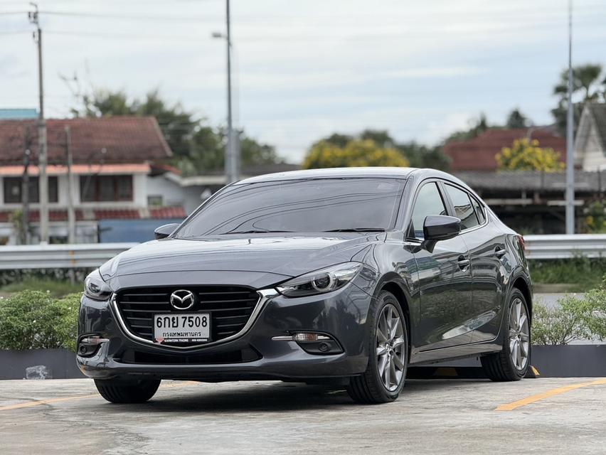 2016 MAZDA MAZDA3, 2.0 SP โฉม ปี14-19 4Dr สีเทาตัวท็อป มือเดียวป้ายแดง 🚀🚀 ไมล์แท้ 108,301 km.