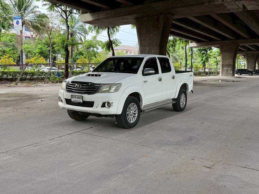 ขายรถ Toyota Vigo Champ 2.5E Double Cab ปี 2013 สีขาว เกียร์ออโต้