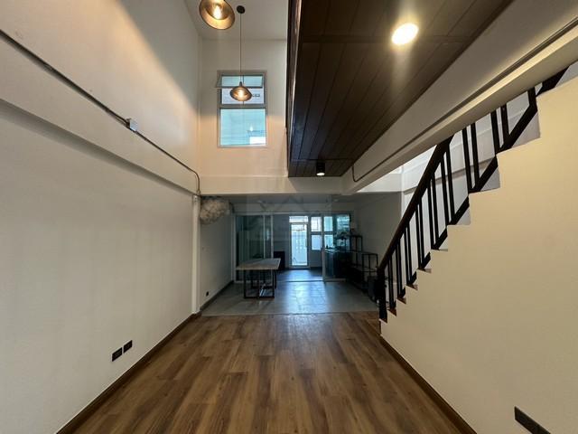 ขาย ทาวน์เฮ้าส์ 2 ชั้น สไตล์ Loft ลาดพร้าว โชคชัย 4 ซอย 55 ถนนเมน รีโนเวทใหม่พร้อม double volume ใกล้ลาดพร้าว วังหิน 44  10