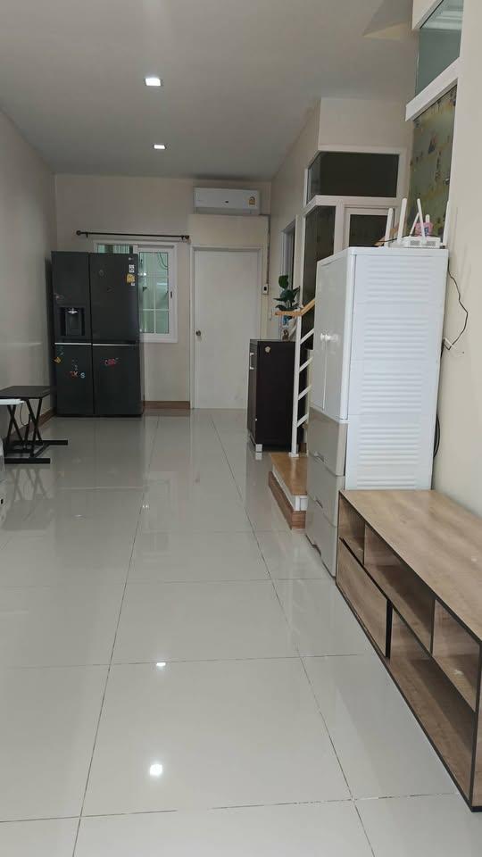 เช่าทาวน์โฮม นวมินทร์ 42 โครงการ โกลเด้น ทาวน์ 2 ลาดพร้าว-เกษตร นวมินทร์ 2