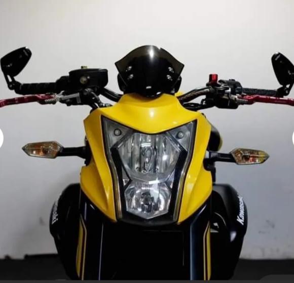 Kawasaki ER สีเหลือง 1