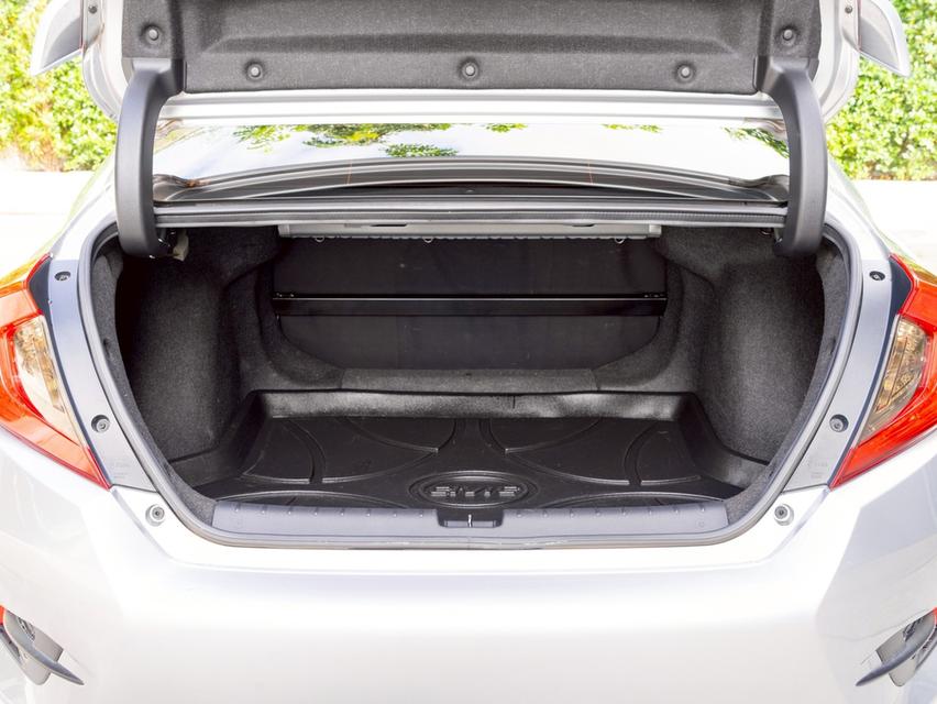 Honda Civic FC 1.8 EL ปี 2019 18