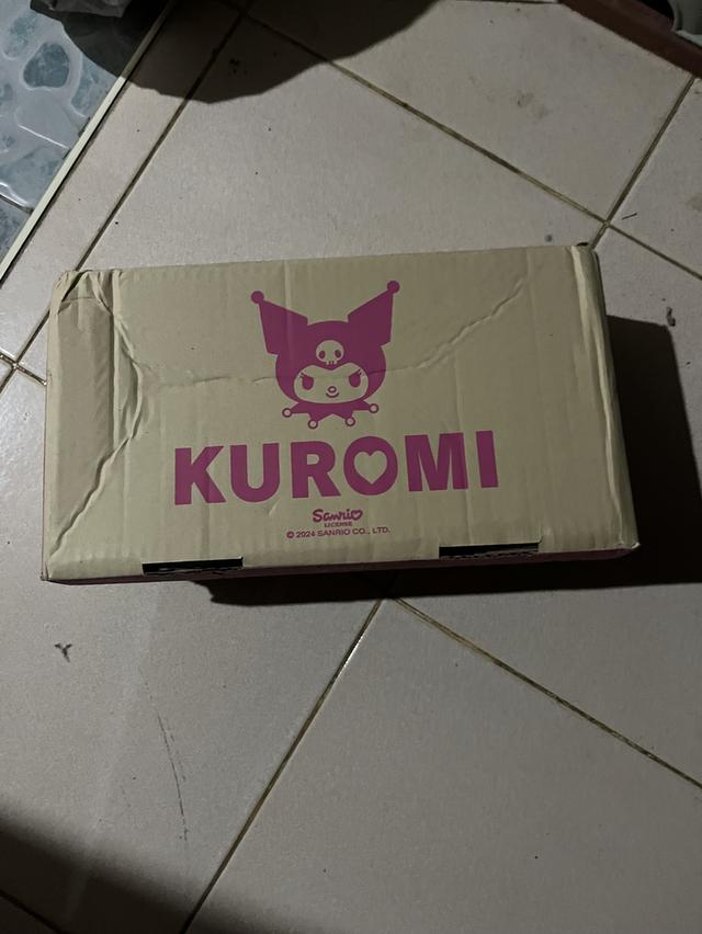 รองเท้านักเรียน KUROMi