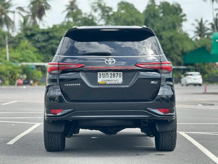 TOYOTA FORTUNER Wagon 4dr Legender 7st Auto 6sp 4WD 2.4DCT ปี 2022 สีดำ ออโต้ 6