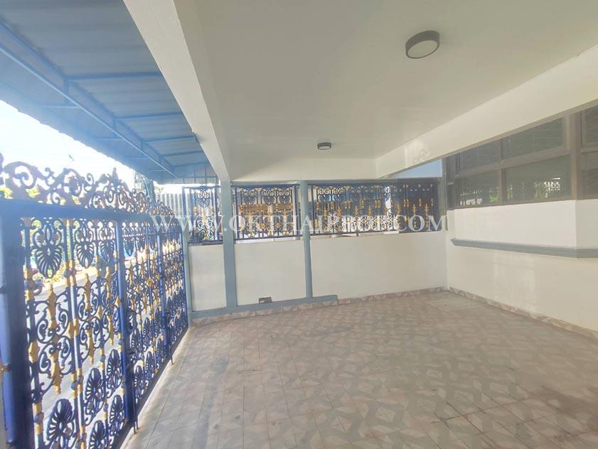 ทาวน์โฮม 4.5 ชั้น ถนนโชคชัย 4 ลาดพร้าว 2