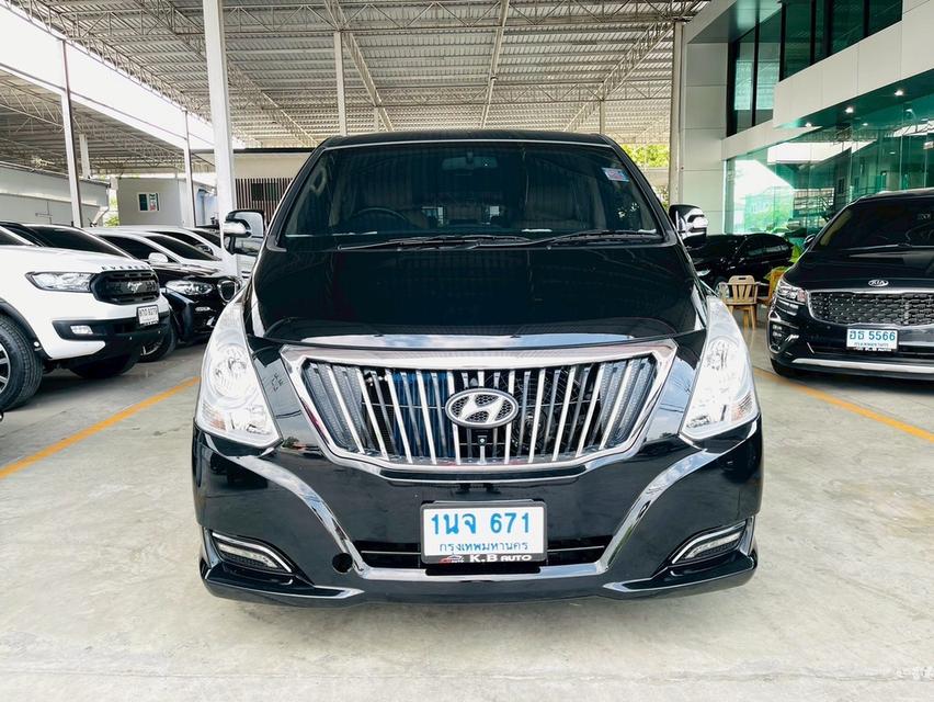 Hyundai H-1 2.5 Delux Auto ปี18แท้ สีดำ ไมล์แท้